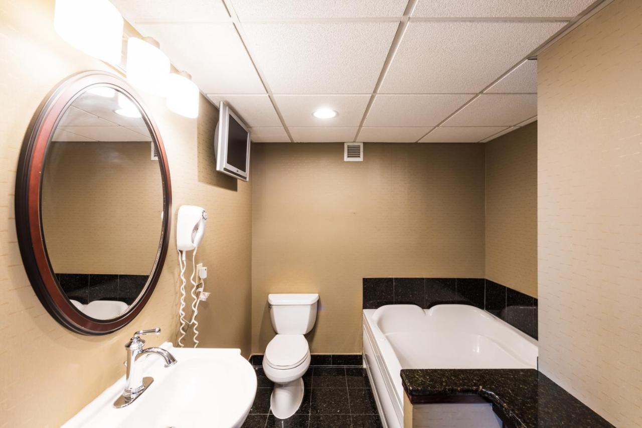 Holiday Inn South Plainfield-Piscataway By Ihg Eksteriør bilde