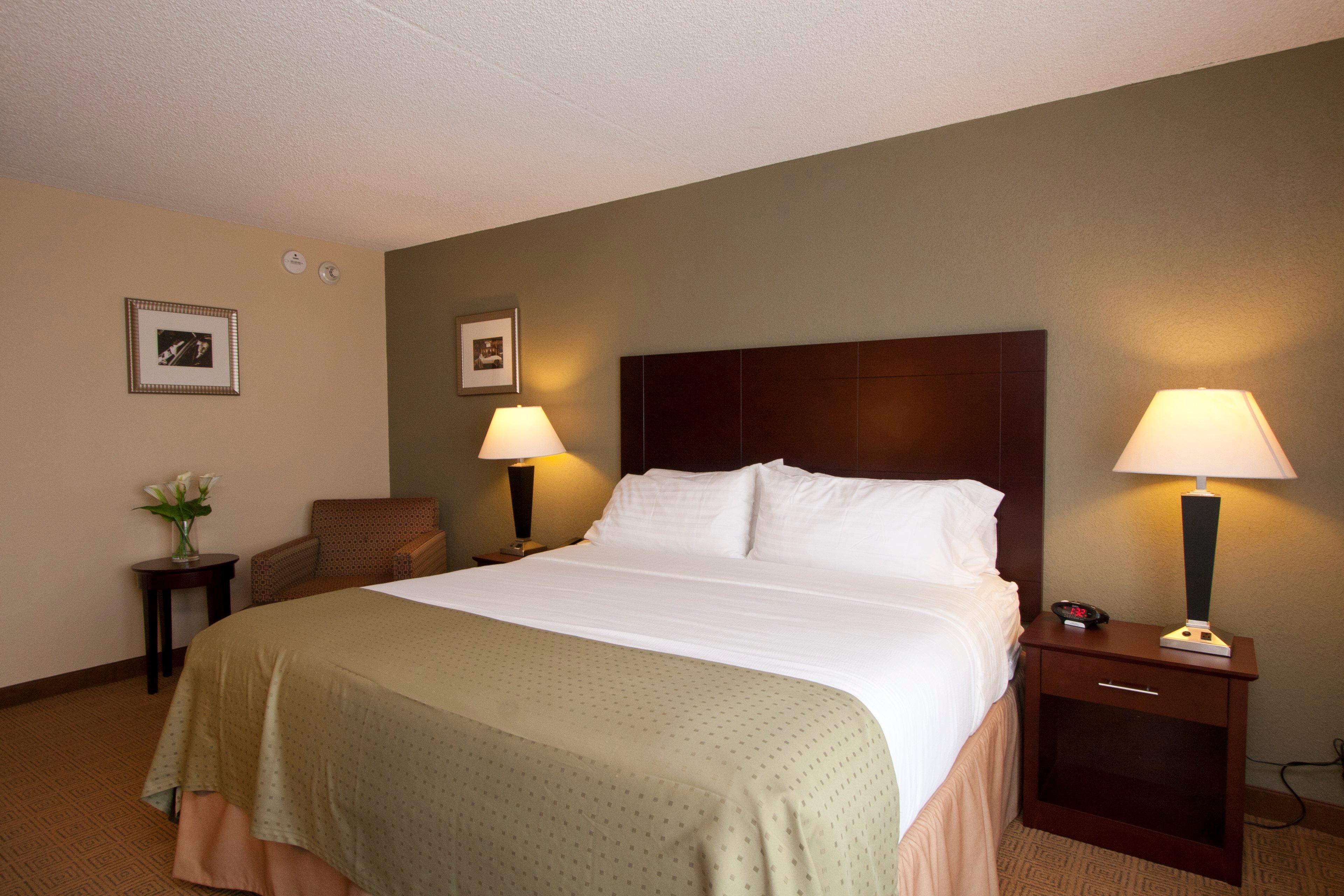 Holiday Inn South Plainfield-Piscataway By Ihg Eksteriør bilde