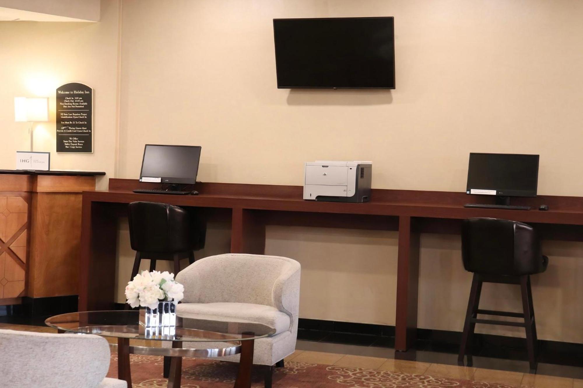 Holiday Inn South Plainfield-Piscataway By Ihg Eksteriør bilde